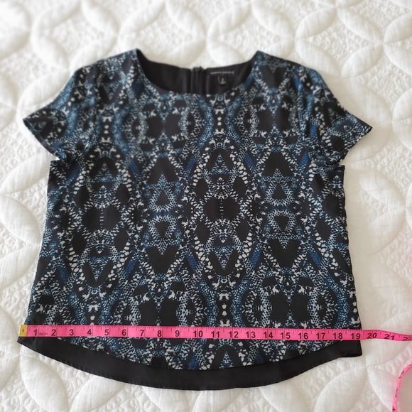 Banana Republic Short Sleeve Snake Print Top - Picture 4 of 7